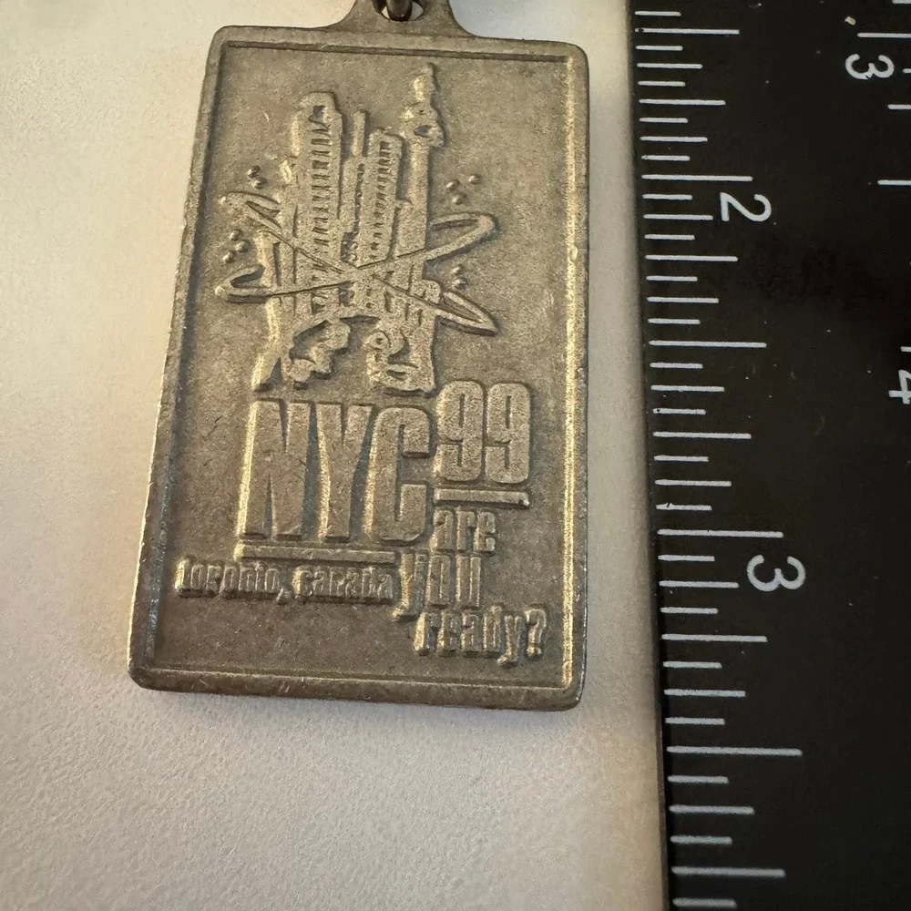 Vintage NYC‎ 99 Toronto Canada Keychain Solid Pewter Souvenir Keyring